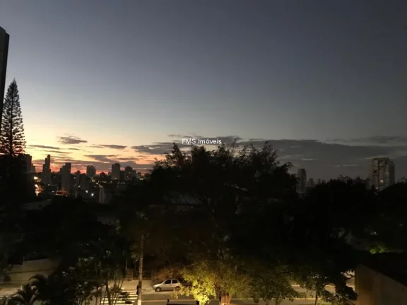 Imagem Imperdível! Apartamento de luxo com 3 suítes e 4 vagas na Vila Mariana, SP - 236m² de pura elegância. Agende sua visita agora!
