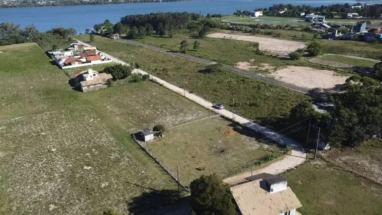 Imagem Terreno à venda em Garopaba-SC, bairro Campo Duna, 1.158 m² de área, próximo à Lagoa