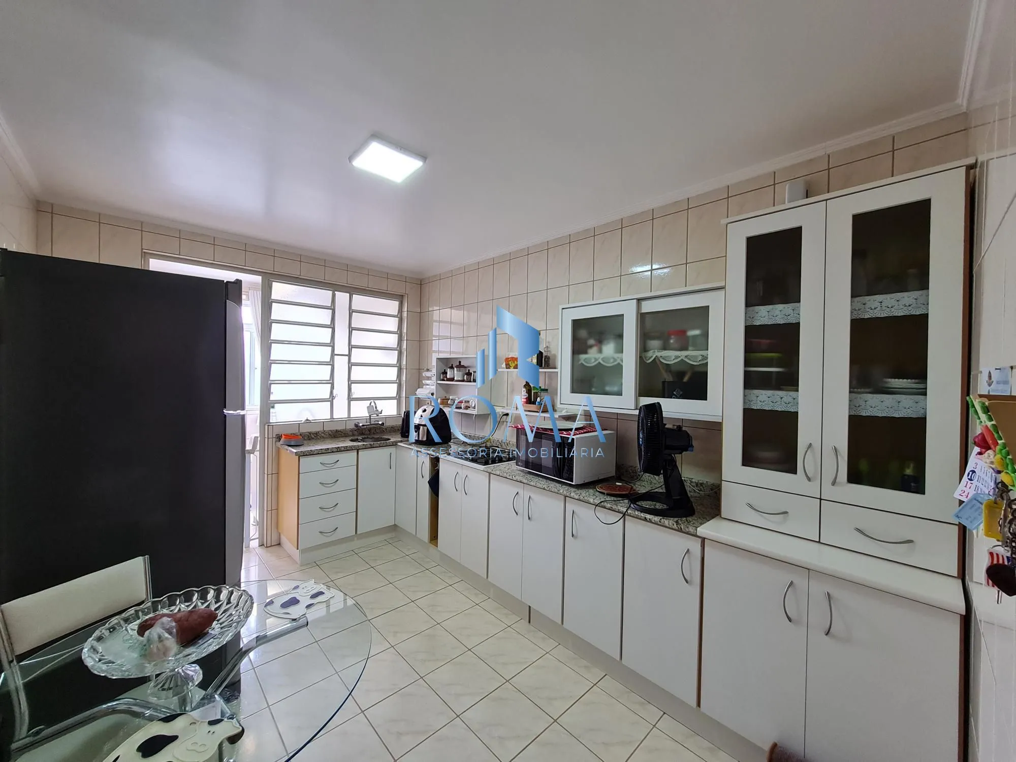 Imagem Apartamento Semimobiliado com 3 Quartos à Venda em Santa Maria