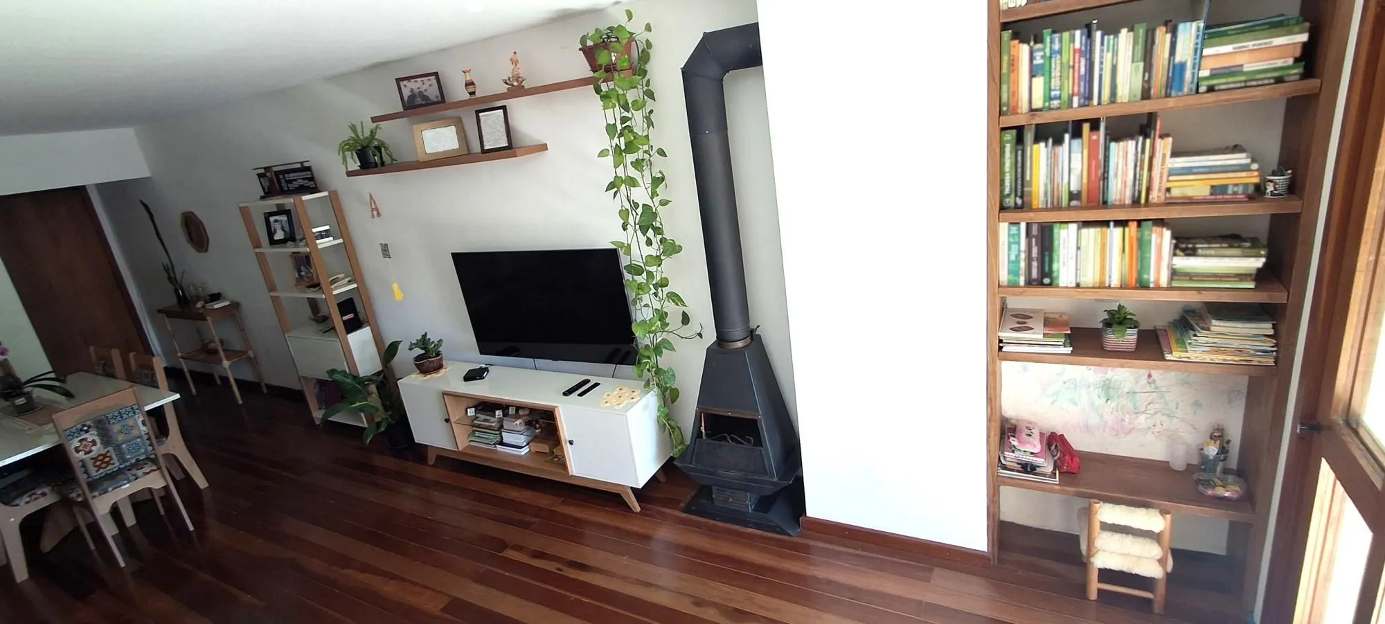 Imagem Apartamento com 03 quartos e 01 vaga escriturada no Bairro Tristeza