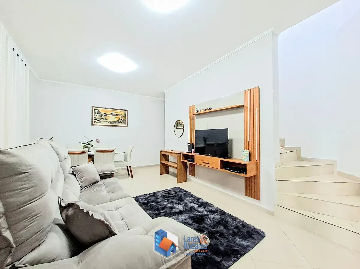 Foto do imóvel Sobrado para venda em Vila Mirante com 3 quartos, sendo 1 suíte, 131m² em Rua Governador João da Silva de Sousa