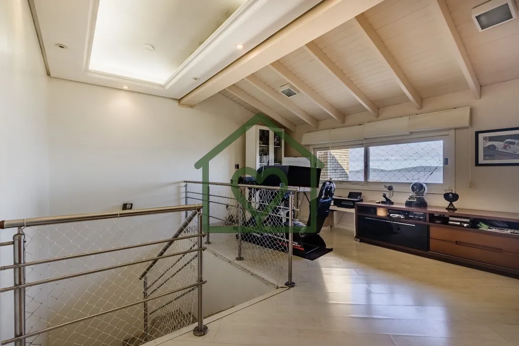 Imagem CASA EM CONDOMÍNIO DE 229m² COM 3 DORMITÓRIOS (1 SUÍTE MASTER), ESPAÇO EXTERNO COM PISCINA, COZ...