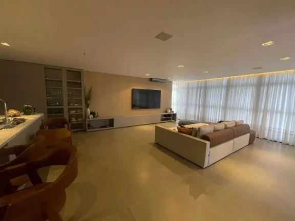 Imagem Casa em hangar com 3 suítes e 2 vagas de garagem entre Itajaí e Brusque.