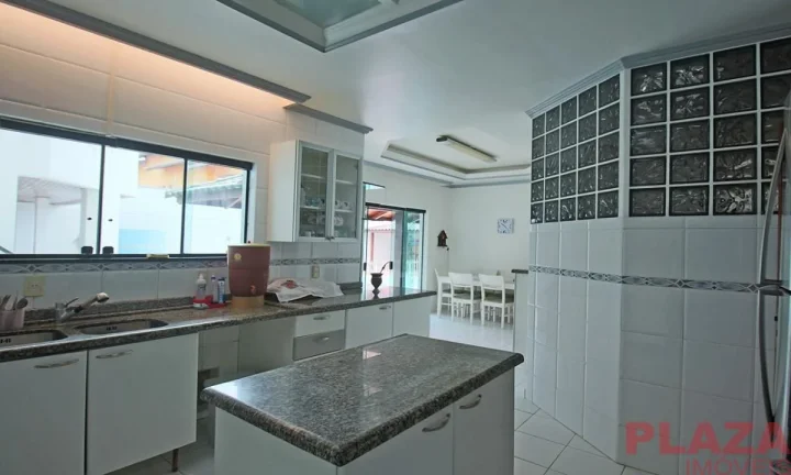 Imagem Casa no centro de Balneário Camboriú
