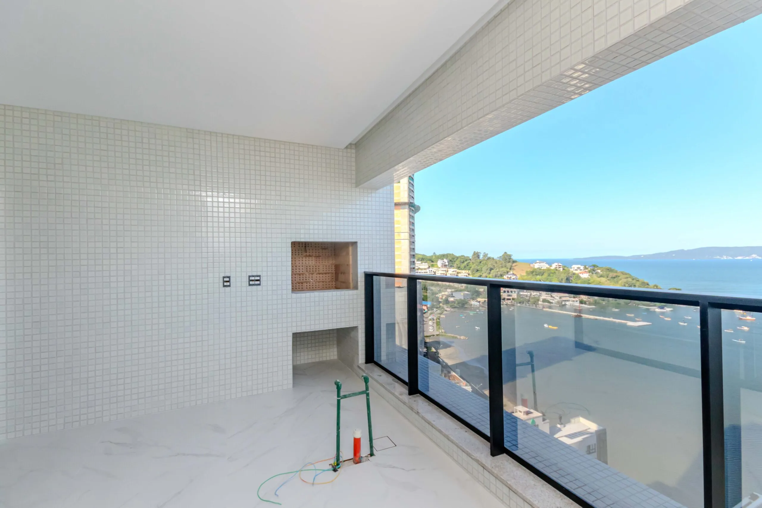 Imagem Apartamento com vista para o mar à venda com 180m2 por R$ 7.200.000,00