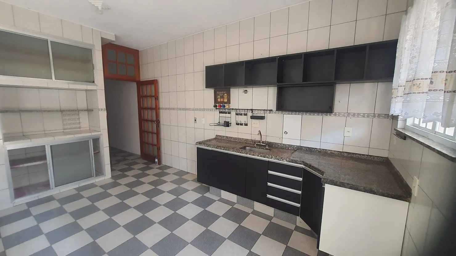 Imagem Sobrado para venda, Loteamento Santana próximo da Vila Militar, Pindamonhangaba, SP