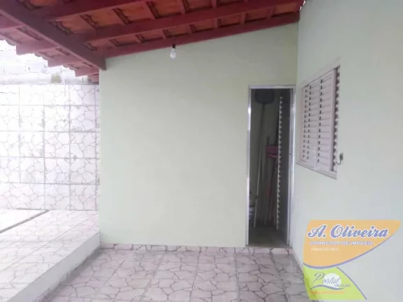 Imagem Ótima casa - 02 Dormitórios ( 01 Suíte ) com Piscina