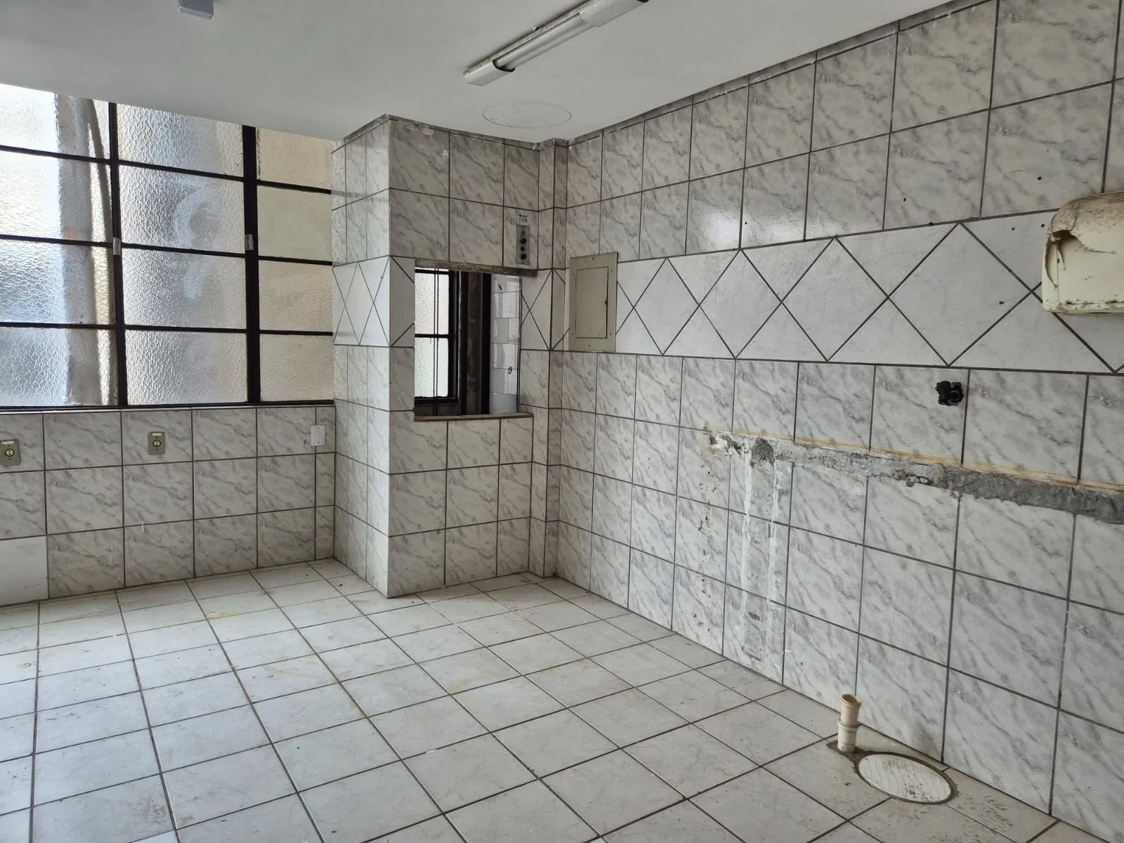 Imagem Prédio comercial com 3 andares