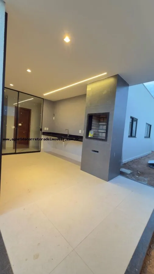 Imagem Casa em Condomínio para Venda em Parnamirim, Cajupiranga, 3 dormitórios, 3 suítes, 4 banheiros, 2 vagas