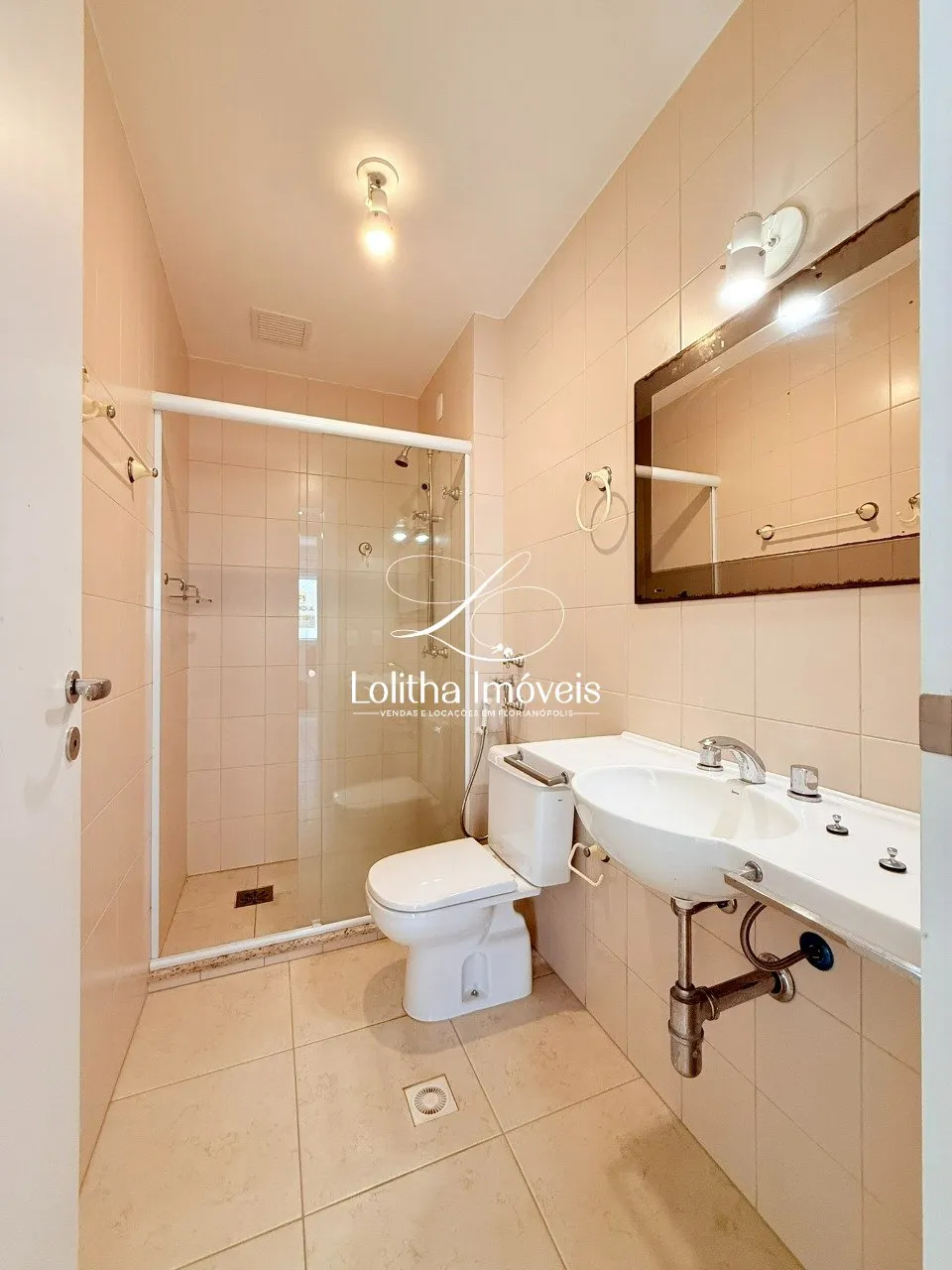 Imagem APARTAMENTO DE 2 QUARTOS SENDO UM SUÍTE À VENDA EM JURERÊ INTERNACIONAL - FLORIANÓPOLIS/SC