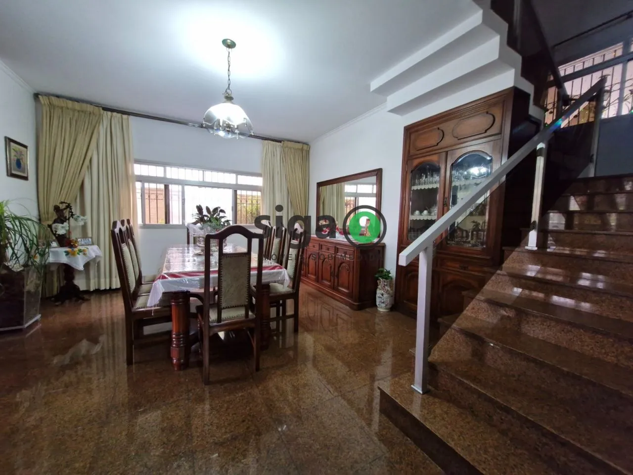 Imagem Casa de 5 dormitórios em condomínio no Real Parque
