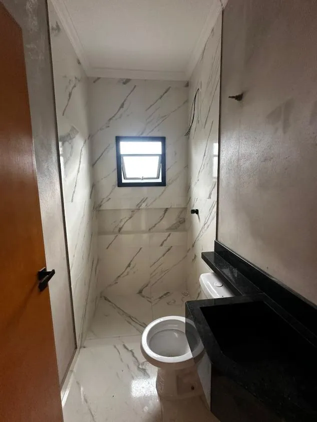 Imagem LINDA CASA NOVA COM PISCINA A VENDA EM ITANHAÉM