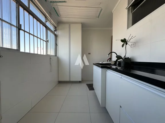 Imagem Apartamento reformado na Ponta da praia com 03 dormitórios!