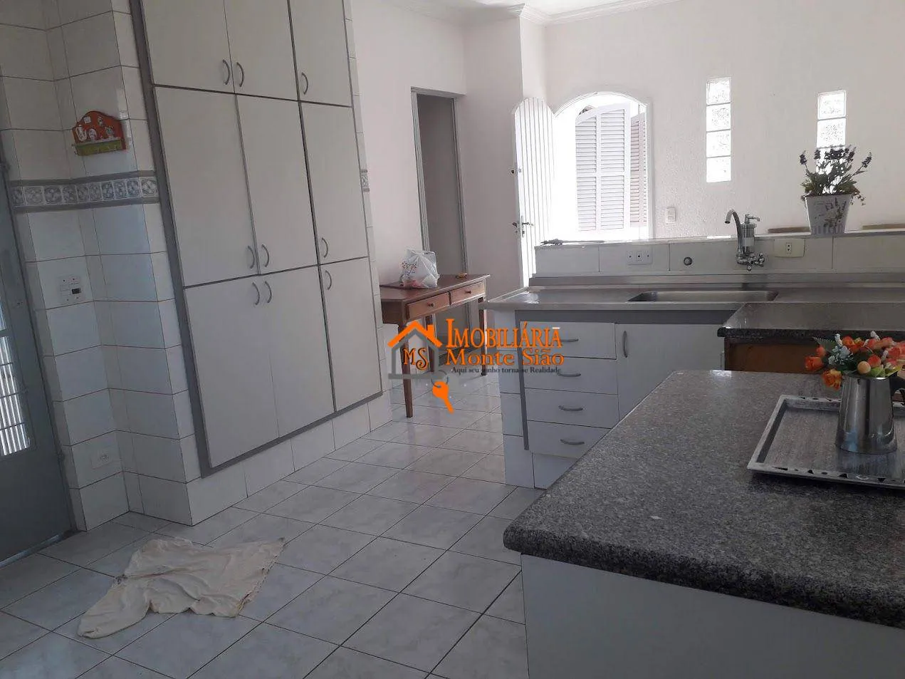 Imagem Casa com 3 dormitórios, 198 m² - venda por R$ 895.000,00 ou aluguel por R$ 7.000,00/mês - Jardim Santa Clara - Guarulhos/SP
