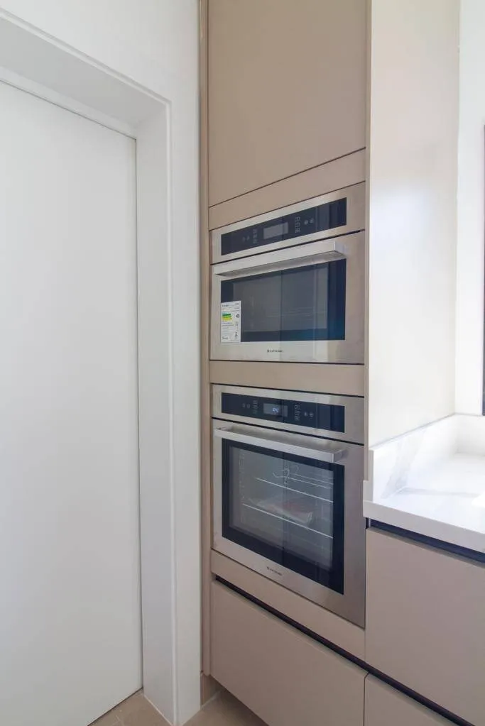 Imagem Sobrado de 430m² Localizado no Alphaville Residencial 2 em Barueri/SP!