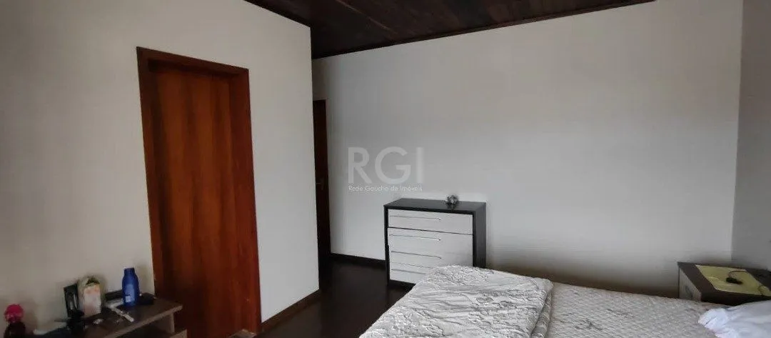 Imagem Casa para Venda - 180m², 4 dormitórios, sendo 1 suites, 3 vagas - Campo Novo