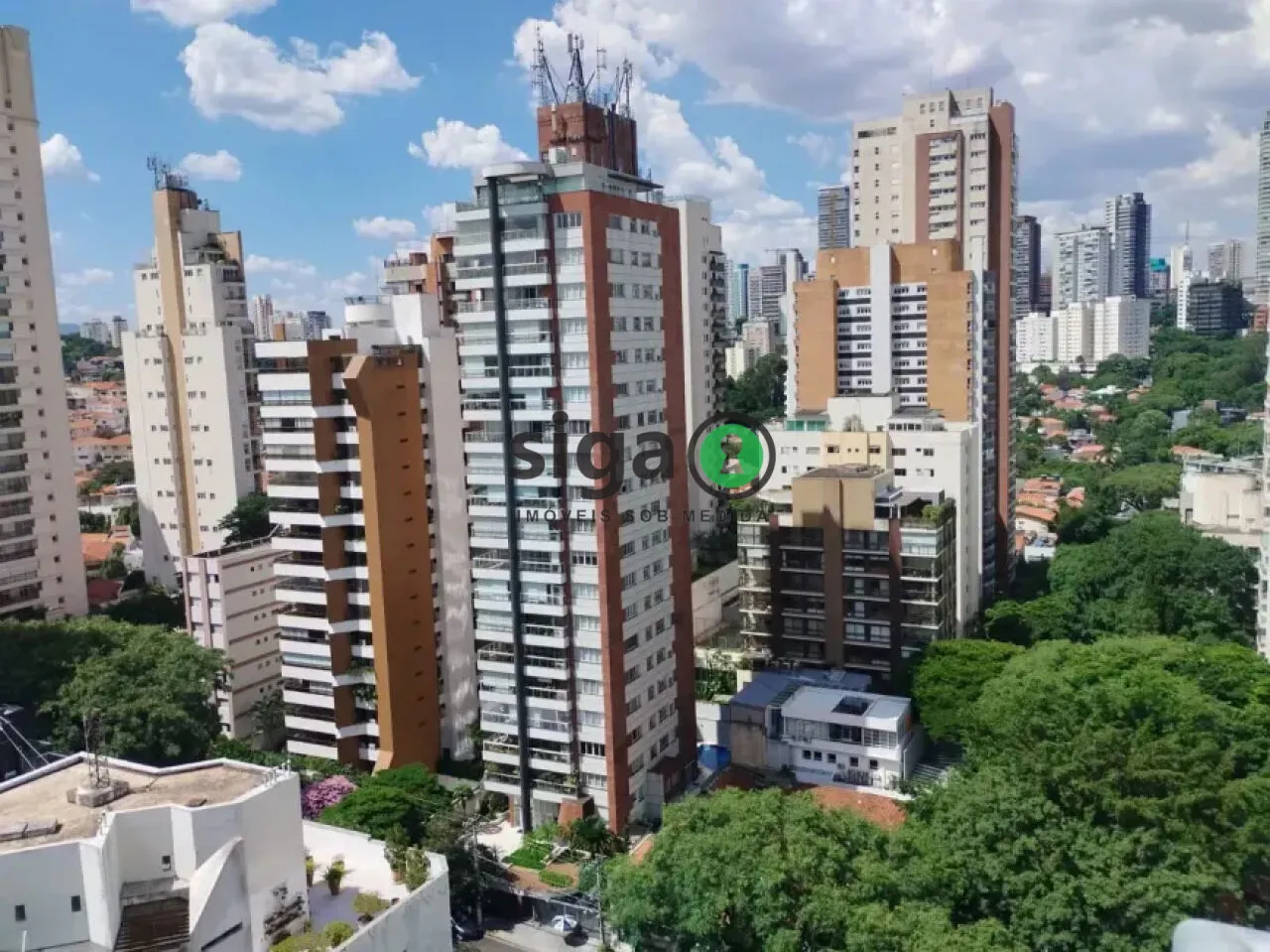 Imagem Loft de Alto Padrão na Vila Madalena - Vista Aberta, 2 Vagas e Próximo à Praça do Pôr do Sol