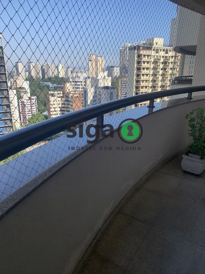Imagem VENDE na Vila Andrade (Região do Morumbi) Apartamento com 4 Suítes, 4 vagas Fixas + Depósito