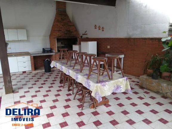 Imagem Linda chácara a venda, bem localizada em terra preta!