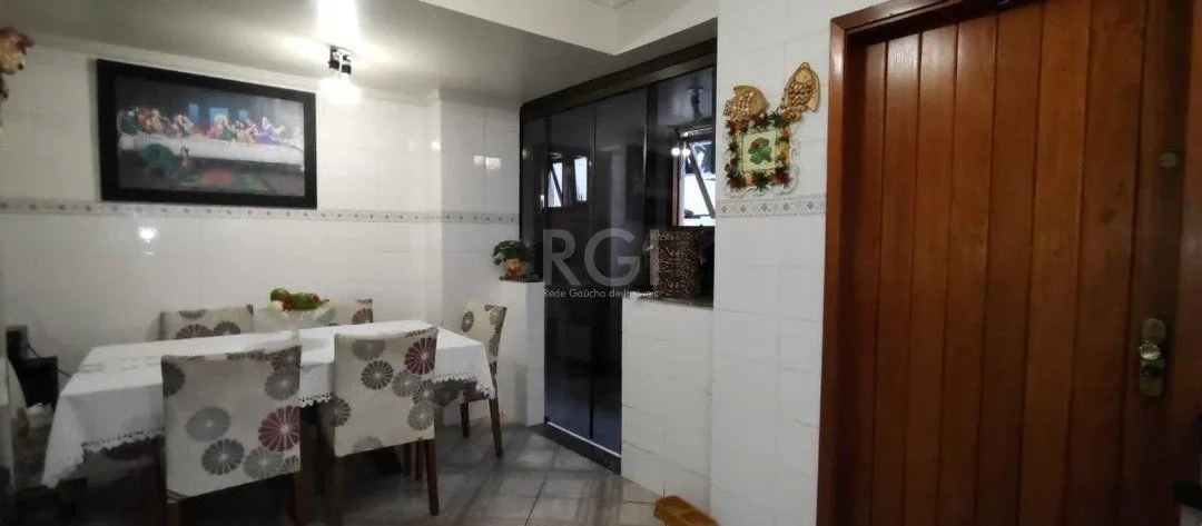 Imagem Casa para Venda - 180m², 4 dormitórios, sendo 1 suites, 3 vagas - Campo Novo