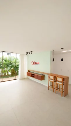 Imagem Belissíma Casa moderna 2 pavimentos com 3 Suite 2 vgas,.