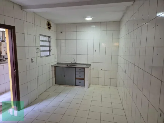 Imagem Sobrado à venda em São Paulo, Vila Fachini, com 2 quartos