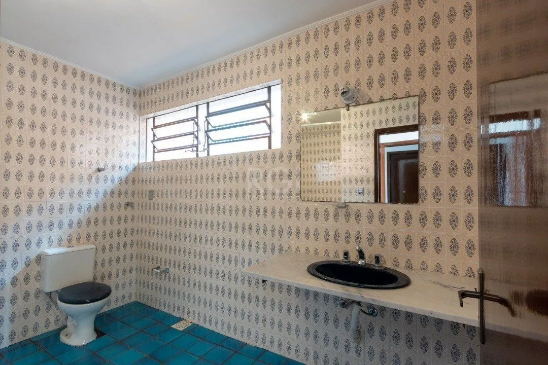 Imagem Casa para Venda - 454.7m², 5 dormitórios, sendo 1 suites, 8 vagas - Teresópolis
