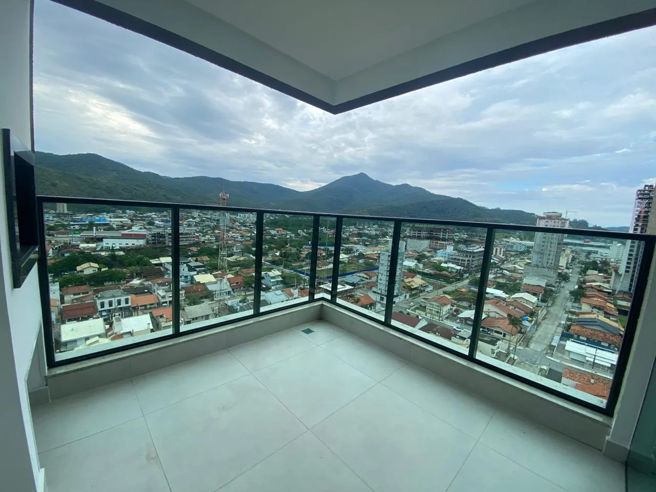 Imagem Apartamento com vista para o mar à venda com 130m2 por R$ 2.300.000,00