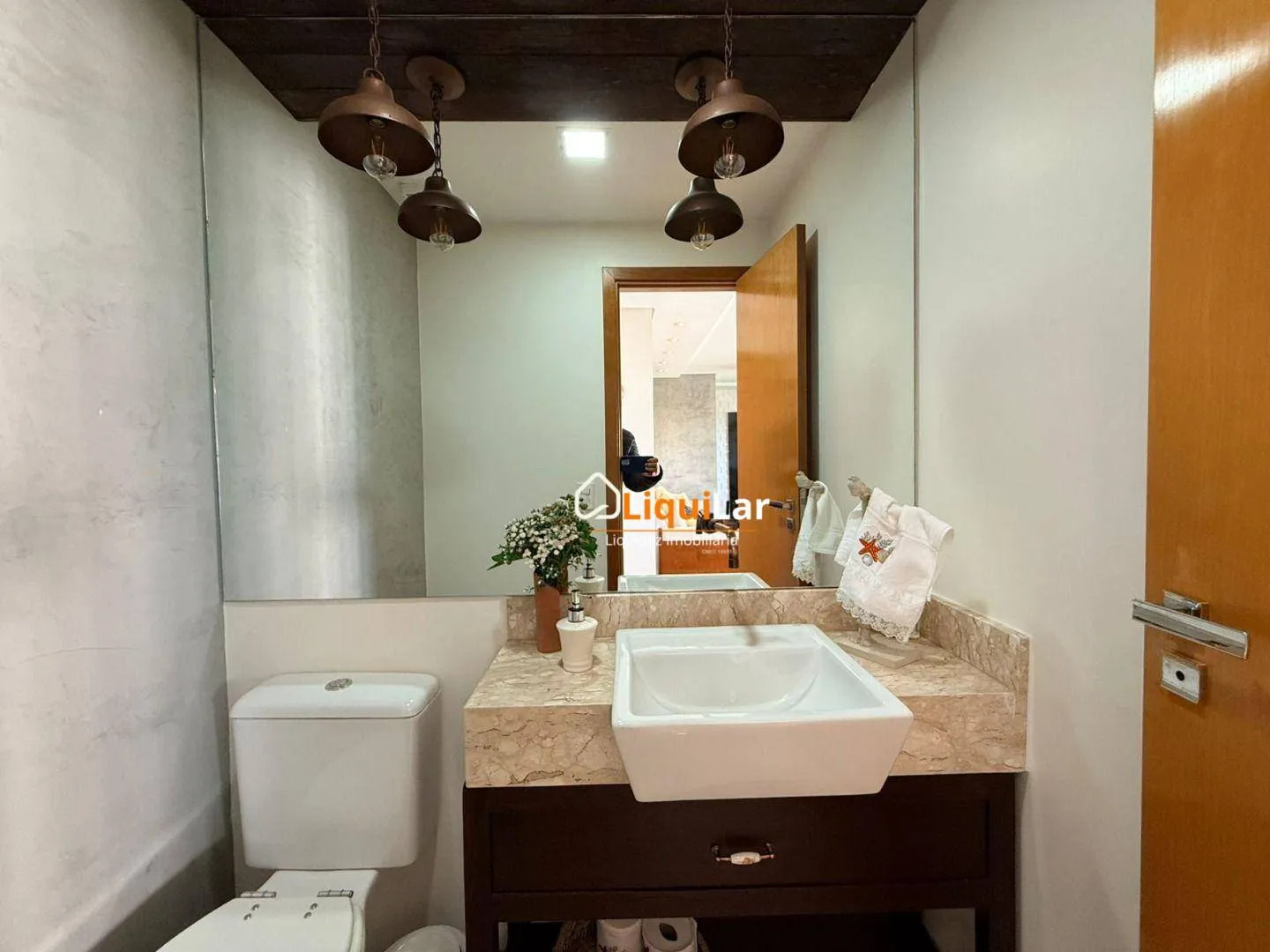 Imagem Apartamento de Alto Padrão no Johan Strauss com 3 Suítes, Planejados e 3 Vagas na Av. Mato Grosso