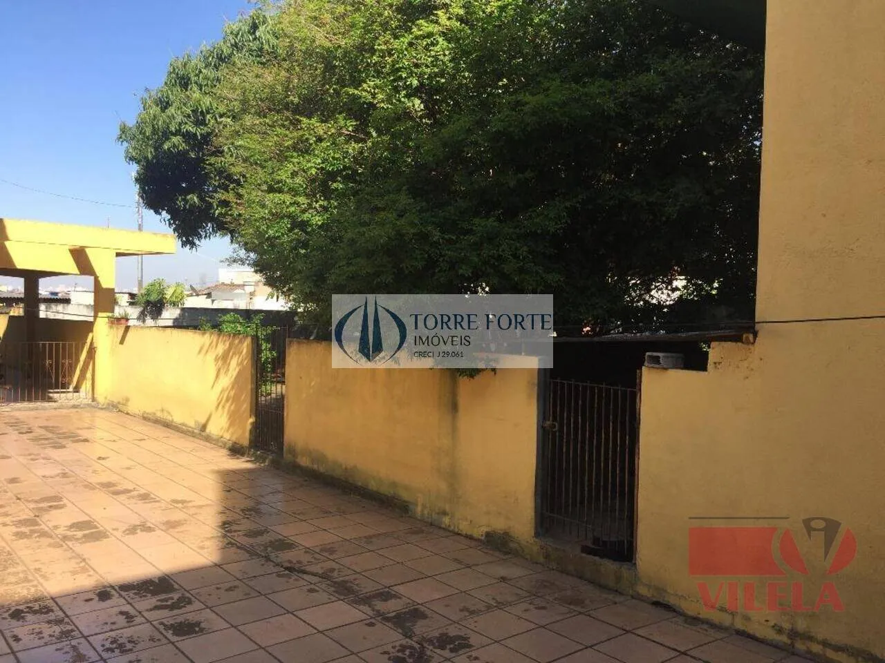 Imagem Casa com 3 dormitorios 1 suite 12 vagas de garagem na Vila Ema.