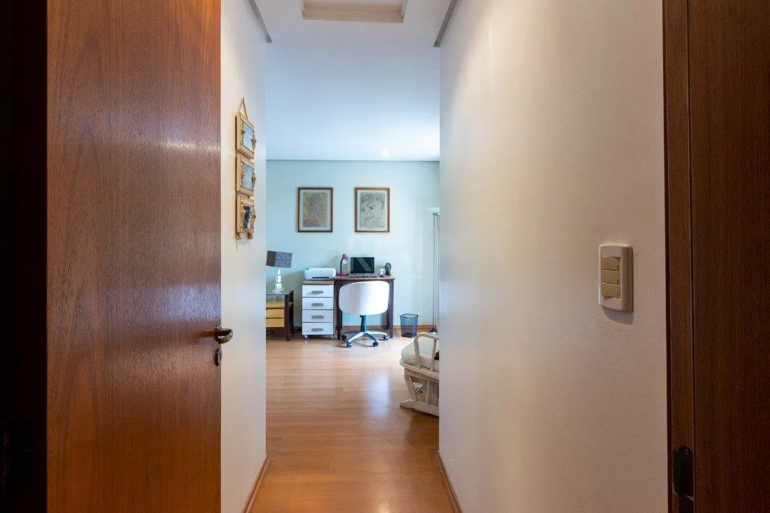 Imagem Casa Condominio para Venda - 334.56m², 4 dormitórios, sendo 1 suites, 2 vagas - Jardim Isabel