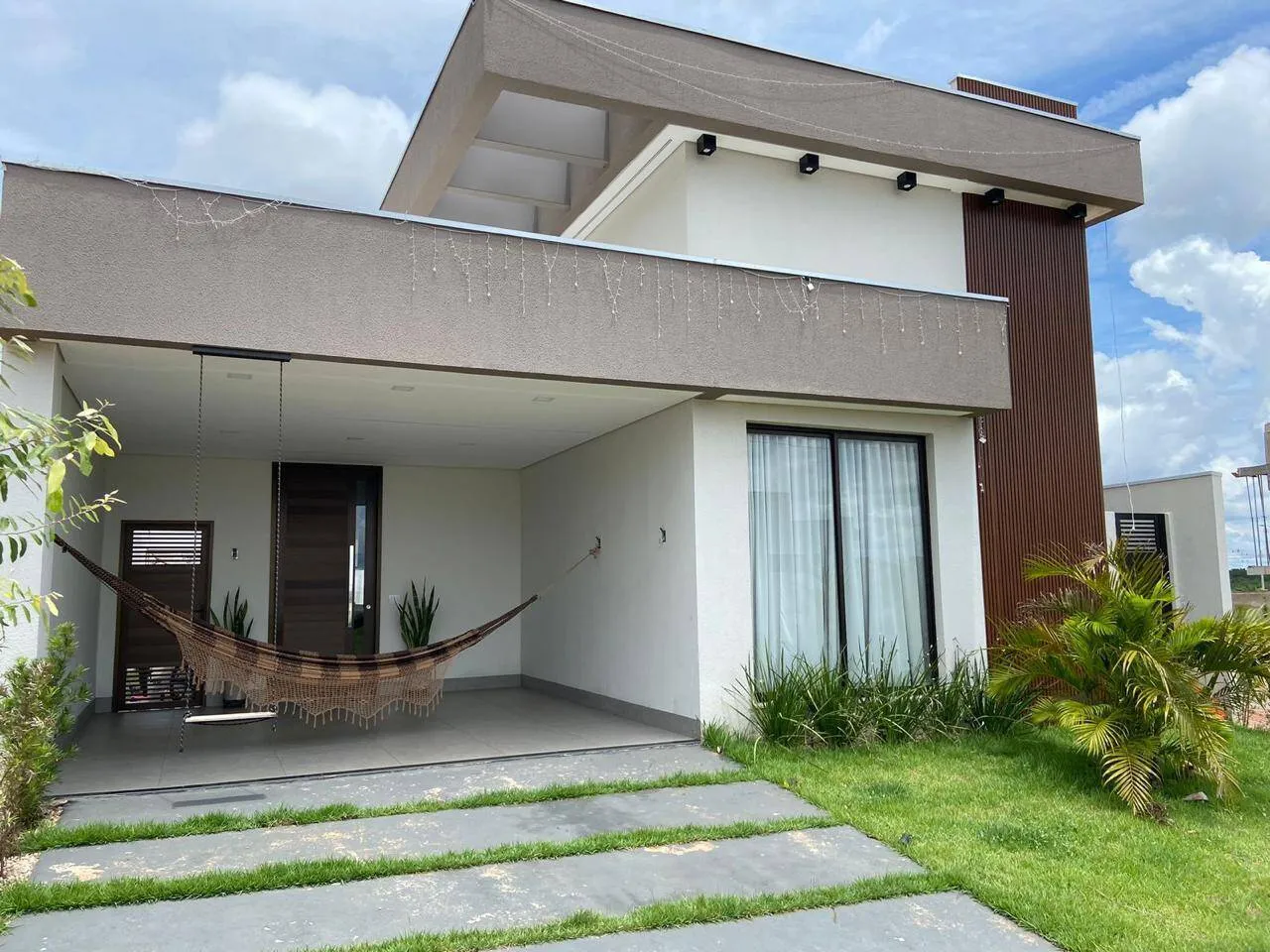 Foto do imóvel Casa térrea 3 quartos Condomínio Brisas Bairro Ribeirão do Lipa em Rodovia Arquiteto Hélder Cândia