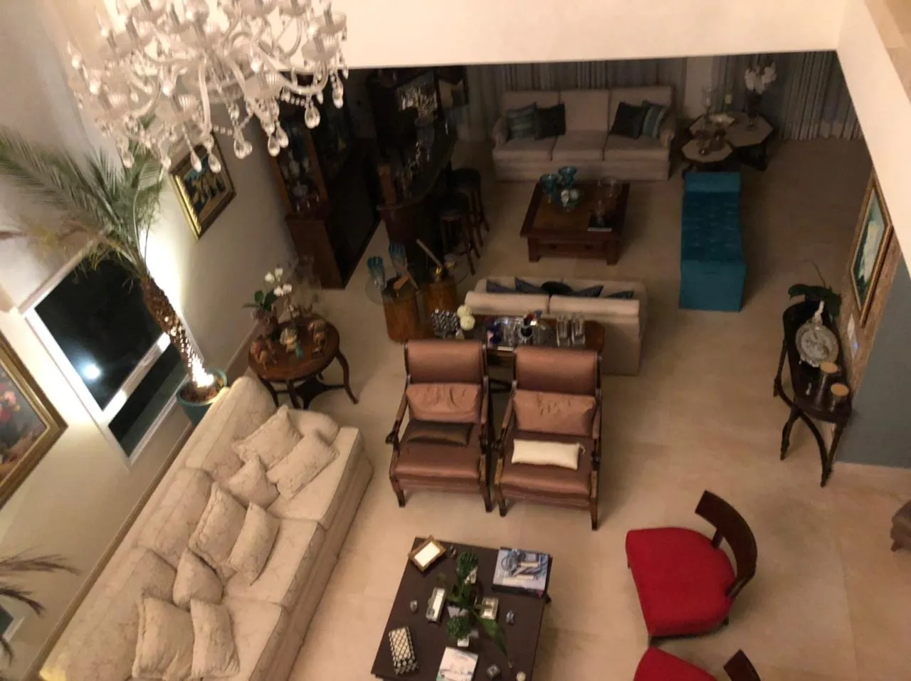 Imagem Casa 4 suítes MOBILIADA e decorada para locação e ou venda
