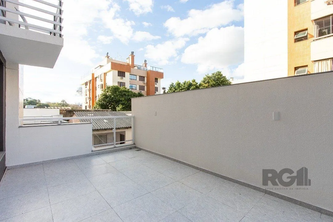 Imagem Cobertura para Venda - 214.34m², 3 dormitórios, sendo 3 suites, 2 vagas - Tristeza