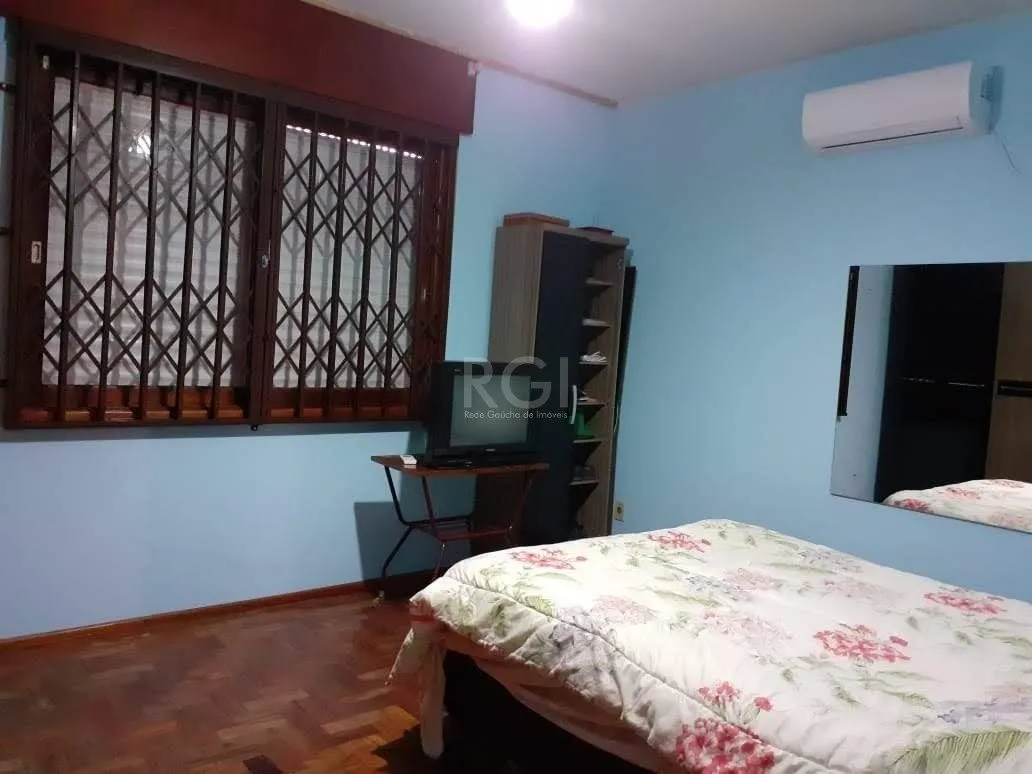 Imagem Casa para Venda - 130m², 4 dormitórios, Santa Tereza