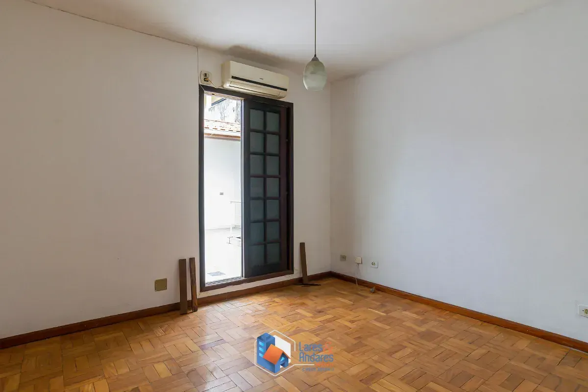 Imagem Casa para venda em Jardim Rosa Maria com 3 quartos, 130m²