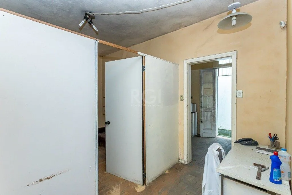 Imagem Terreno para Venda - 0m², 0 dormitórios, Partenon