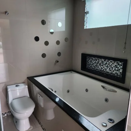 Imagem Sobrado com Edícula e Energia Solar 3 Dormitorios 2 vagas no Rudge Ramos