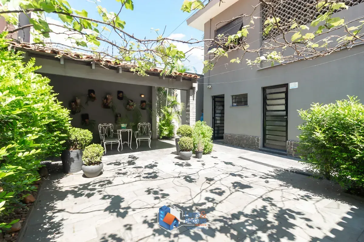 Imagem Casa para venda em Jardim Paulistano com 4 quartos, sendo 1 suíte, 300m²