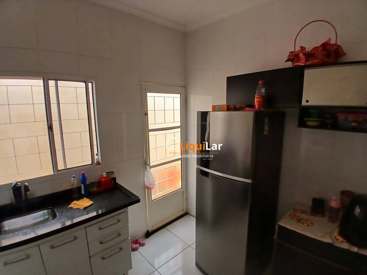 Imagem Casa à Venda Próxima à Avenida Lúdio Martins Coelho com Suíte, Energia Fotovoltaica e Acabamento de Primeira