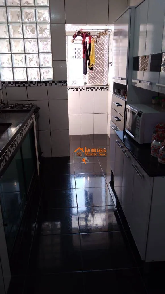 Imagem Apartamento com 2 dormitórios à venda, 74 m² por R$ 250.000,00 - Jardim Iporanga - Guarulhos/SP