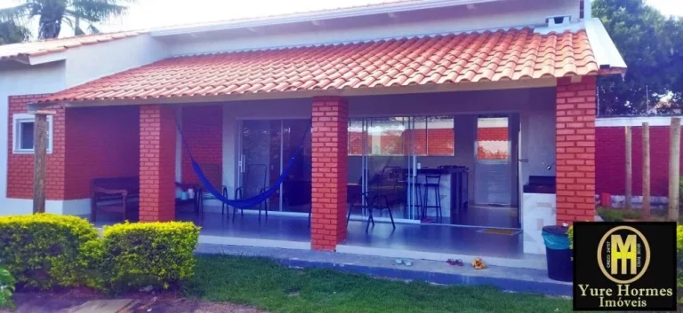 Imagem Casa de 3/4 Mobiliada Ótimo Padrão em condomínio Fechado