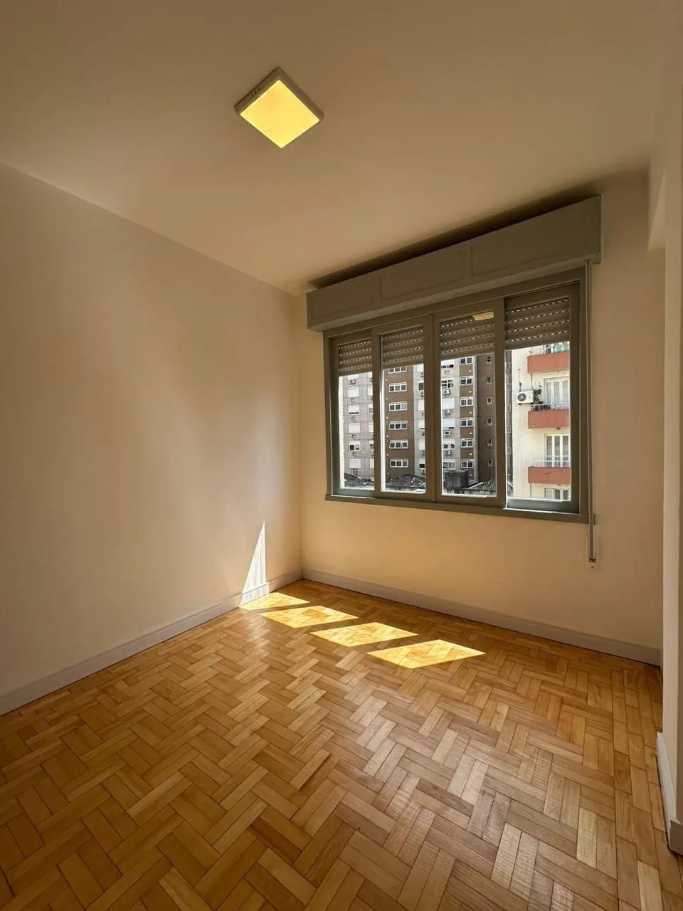 Imagem Apartamento Reformado por Arquiteta | 2 Dormitórios | 59,84m² | Cidade Baixa