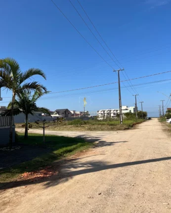 Imagem Sobrado com piscina para venda, 150m do mar, vista ampla para o mar! ótimo preço e ótima localização!