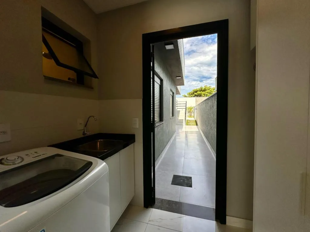 Imagem Casa 3 Dormitórios - Bairro Jardim Beira Mar