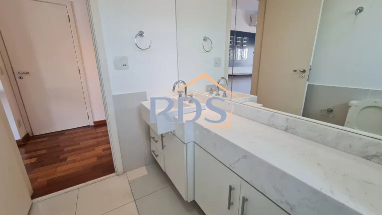 Imagem Vende cobertura duplex, 510m², 04 suítes, 03 salas - 06 banheiros, piscina privativa e 5 vagas