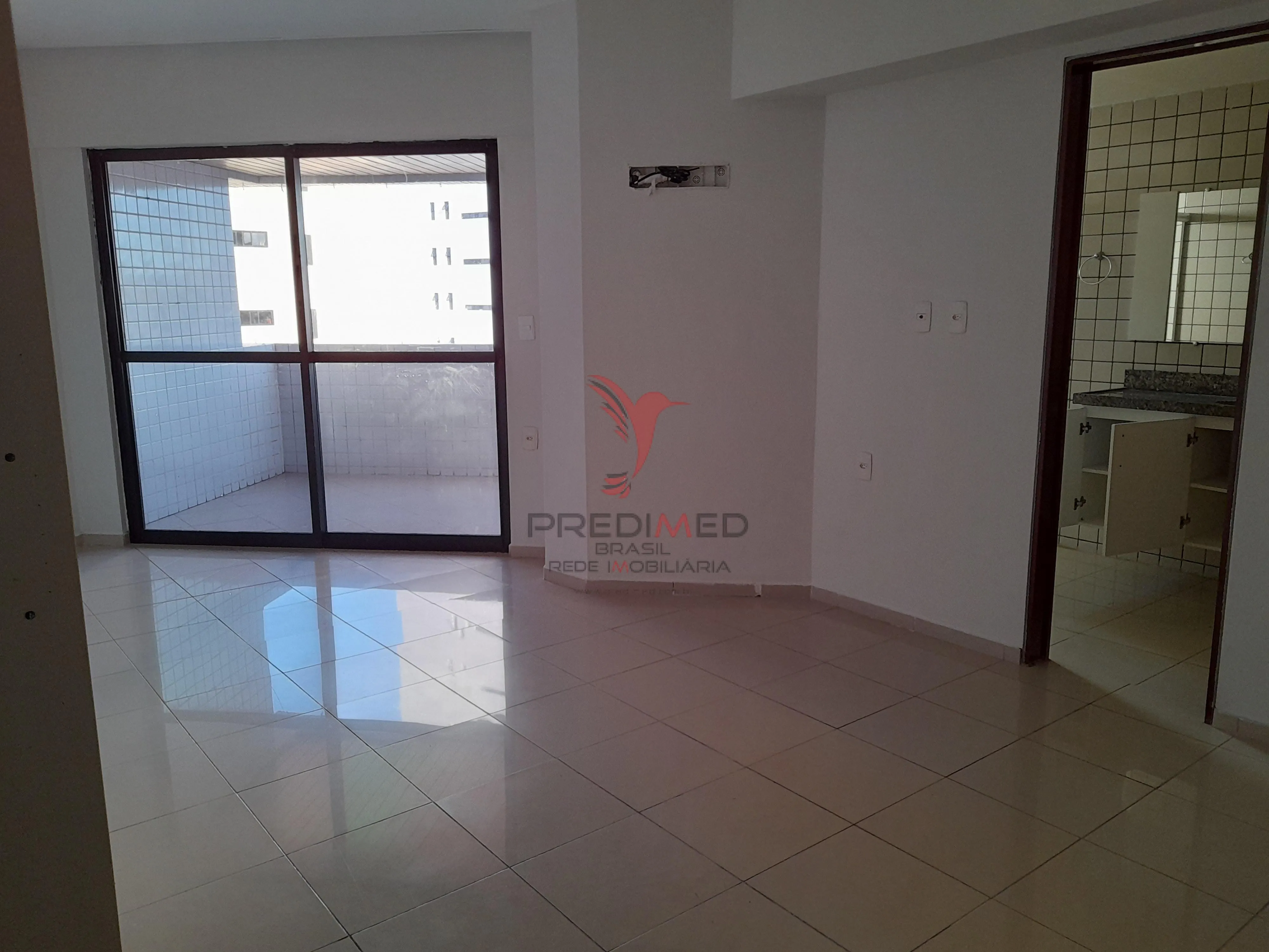 Imagem Apartamento em Manaira com 220 mts2. 4 Suites, 2 Varandas, 3 Vagas de Garagem, 1 por andar