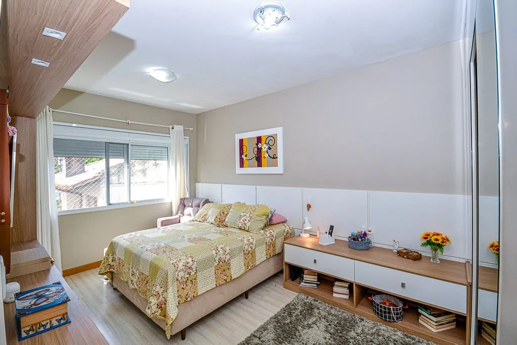 Imagem Apartamento 3 Dormitórios com Suíte e 2 Vagas na Tristeza, próximo ao barra shopping