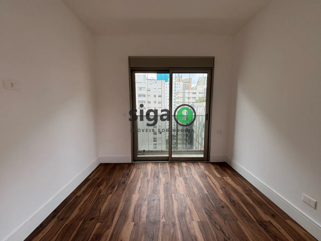 Imagem Apartamento em Moema Pássaros 160m² com 3 Suítes, Varanda Gourmet e Acabamentos de Alto Padrão