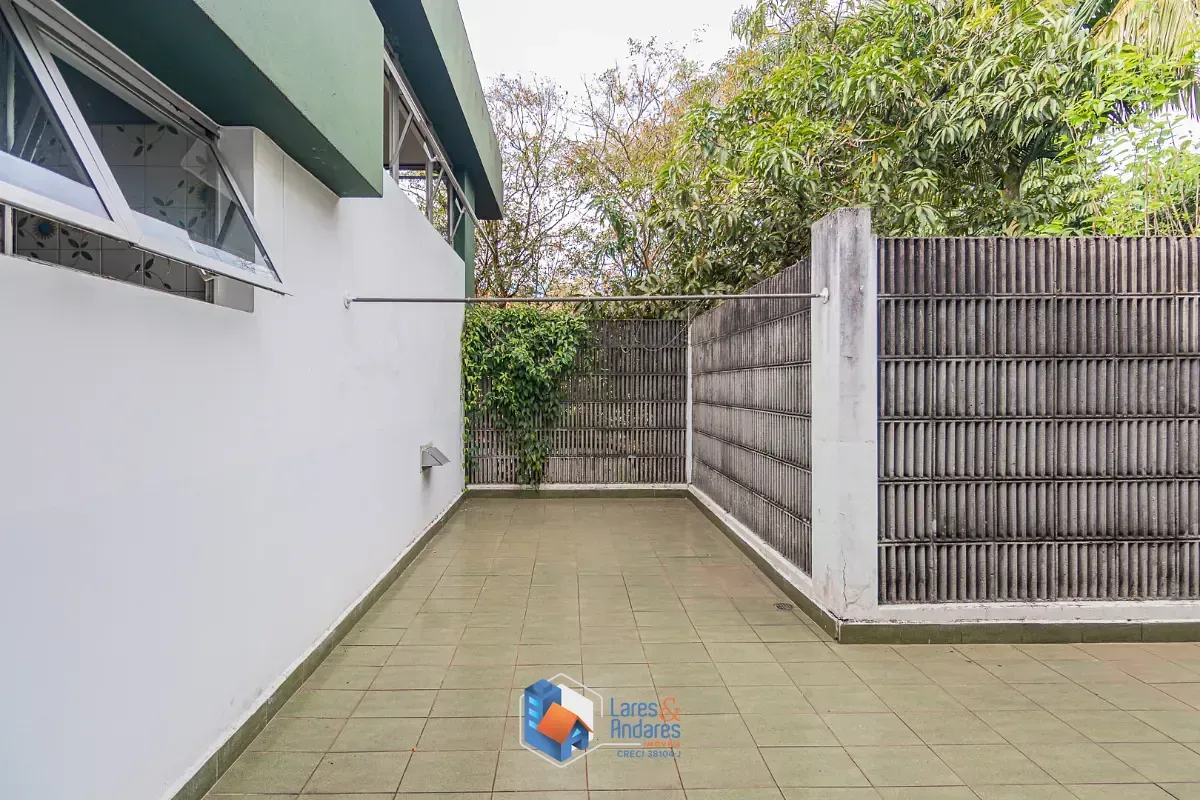 Imagem Casa para venda em Granja Julieta com 3 quartos, sendo 2 suítes, 438m²